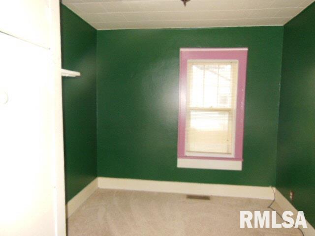 214 Fair Avenue Flora, IL 62839 - Photo 5 of 21 Gallery Image 5