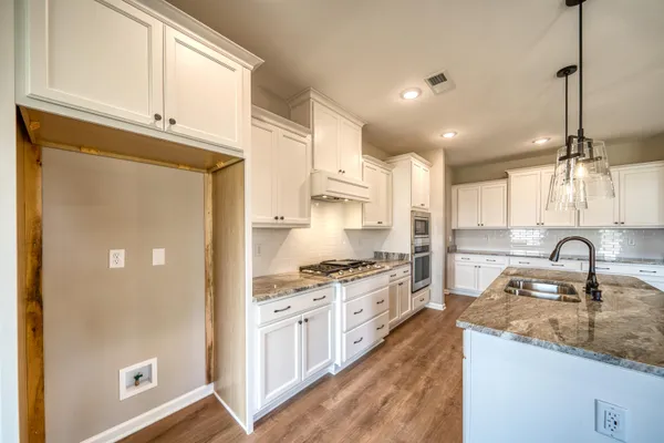 $574,900 | 515 Garland Drive, Covington, TN 38019
