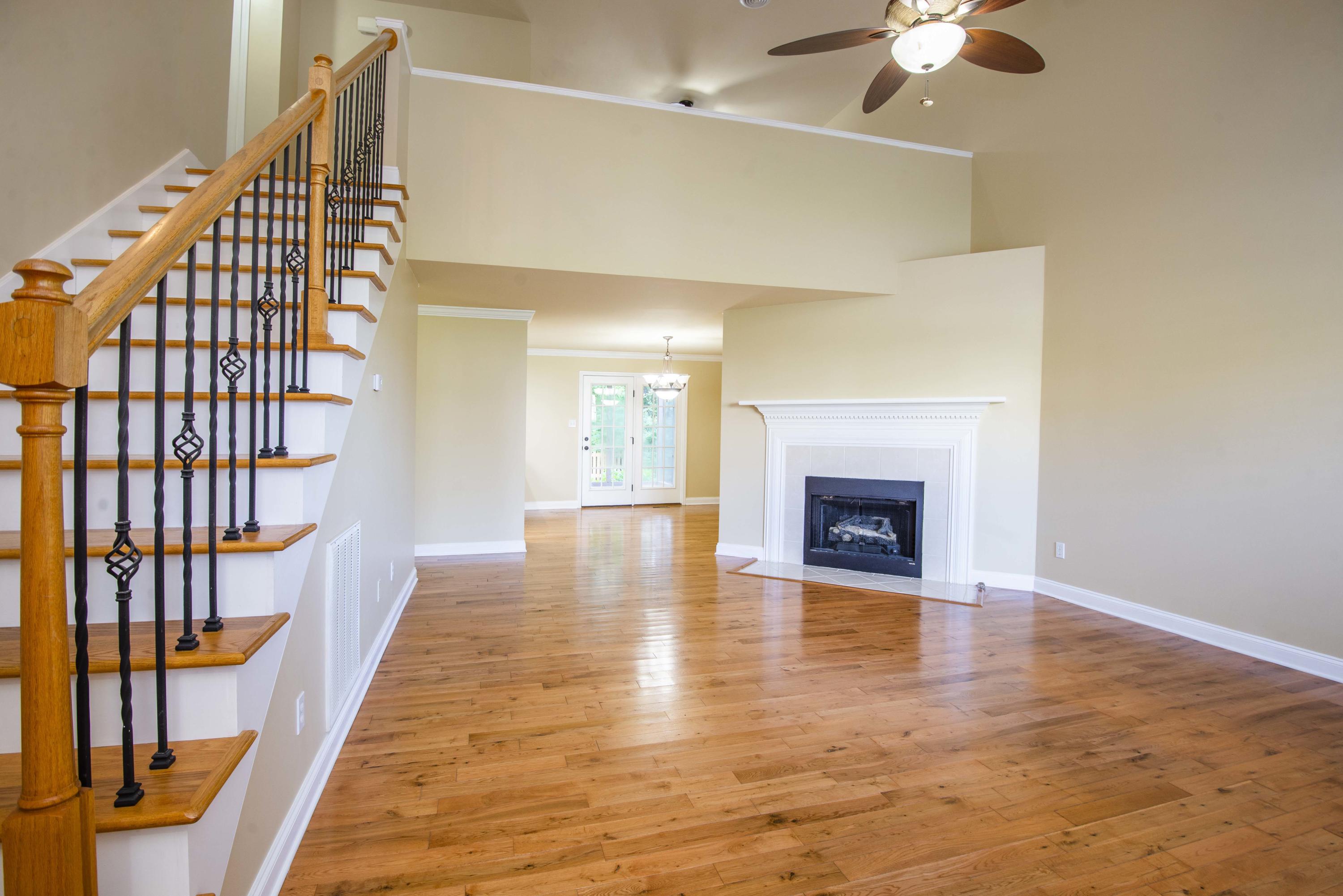 1384 Wineberry Road Powell, TN 37849 - Photo 3 of 40 Living 1_1