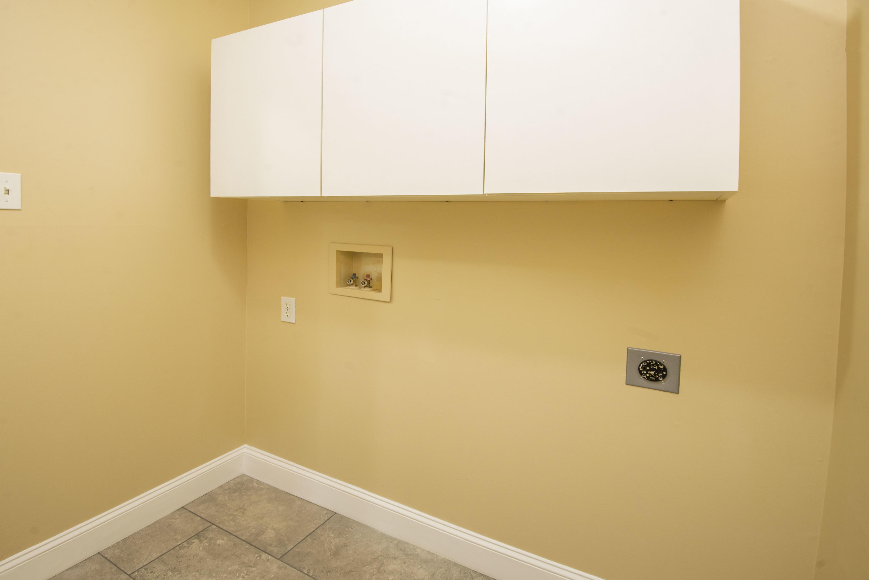 1384 Wineberry Road Powell, TN 37849 - Photo 34 of 40 Laundry_1