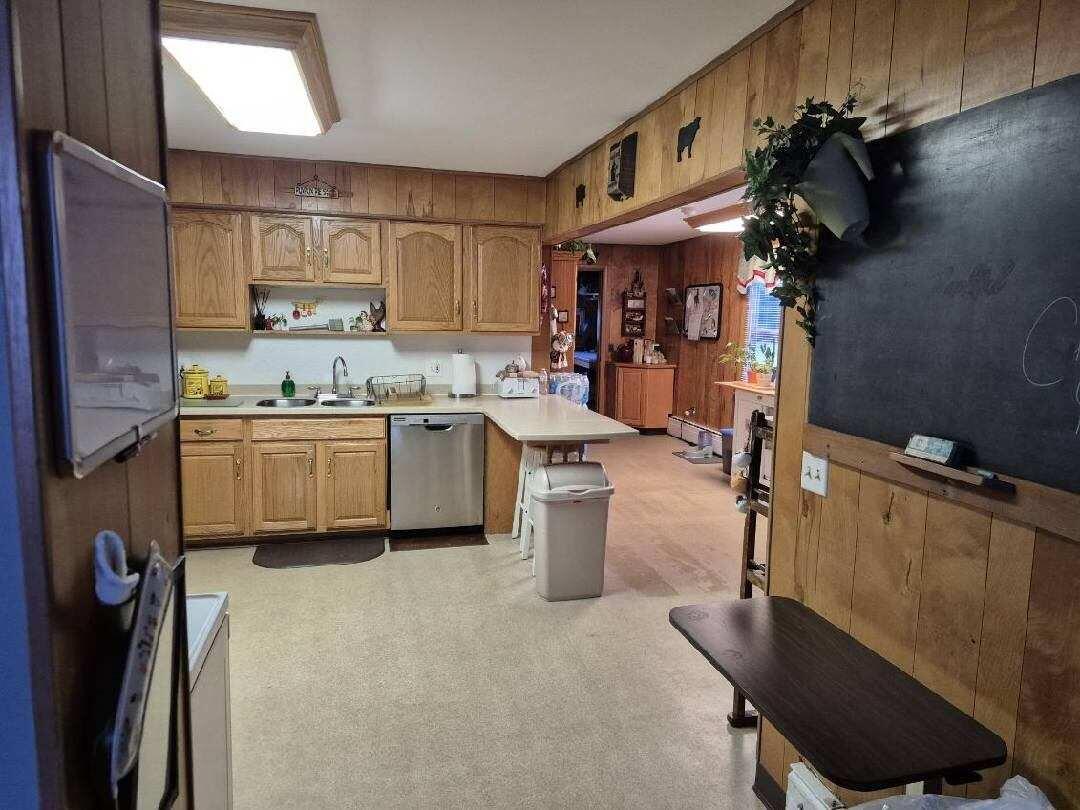 170 Ash Street Lewiston, ME 04240 - Photo 6 of 71 IMG_4378