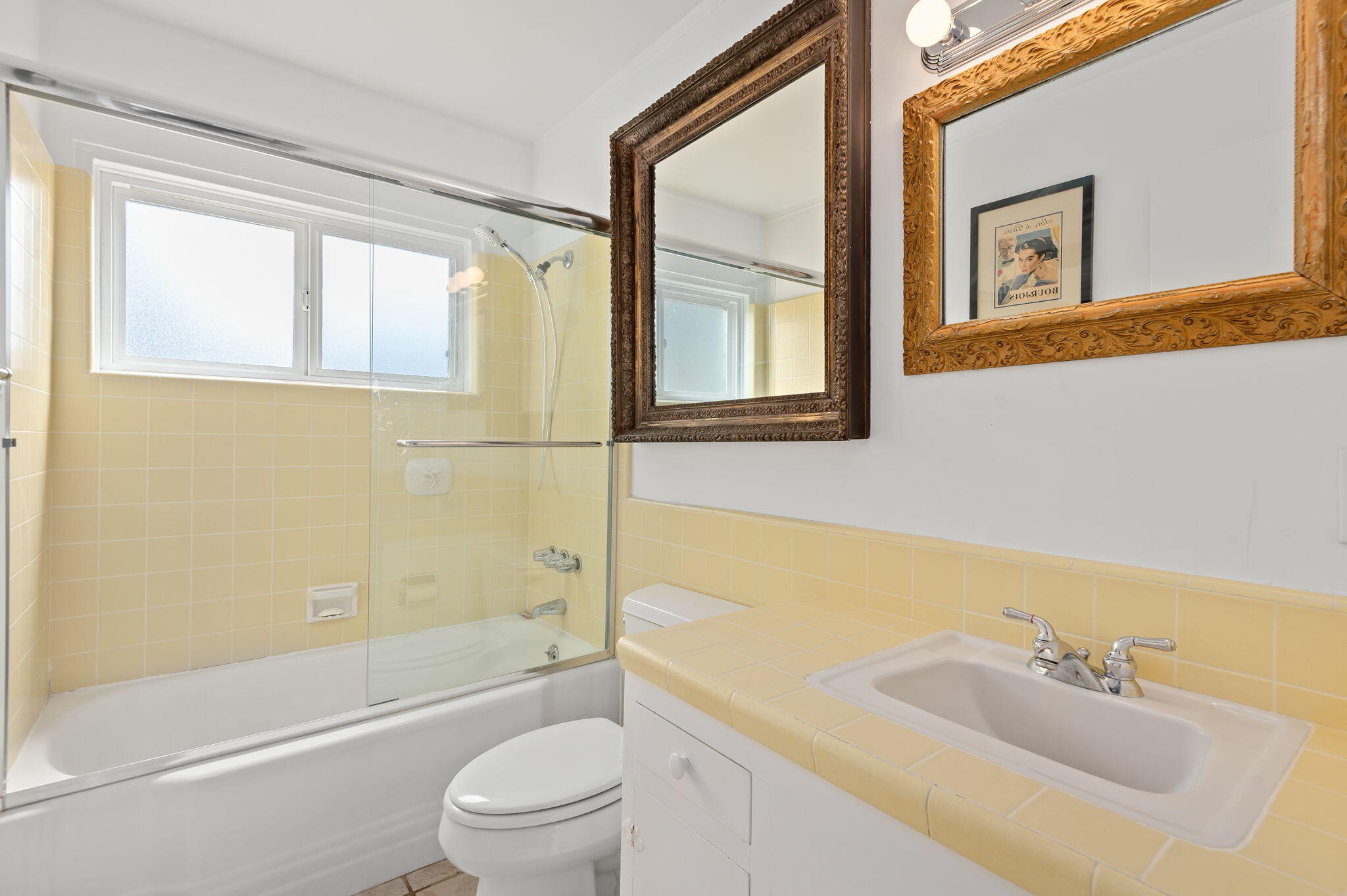 1375 Virginia Road Santa Barbara, CA 93108 - Photo 20 of 37 a bathroom with a sink mirror bathtub and toilet