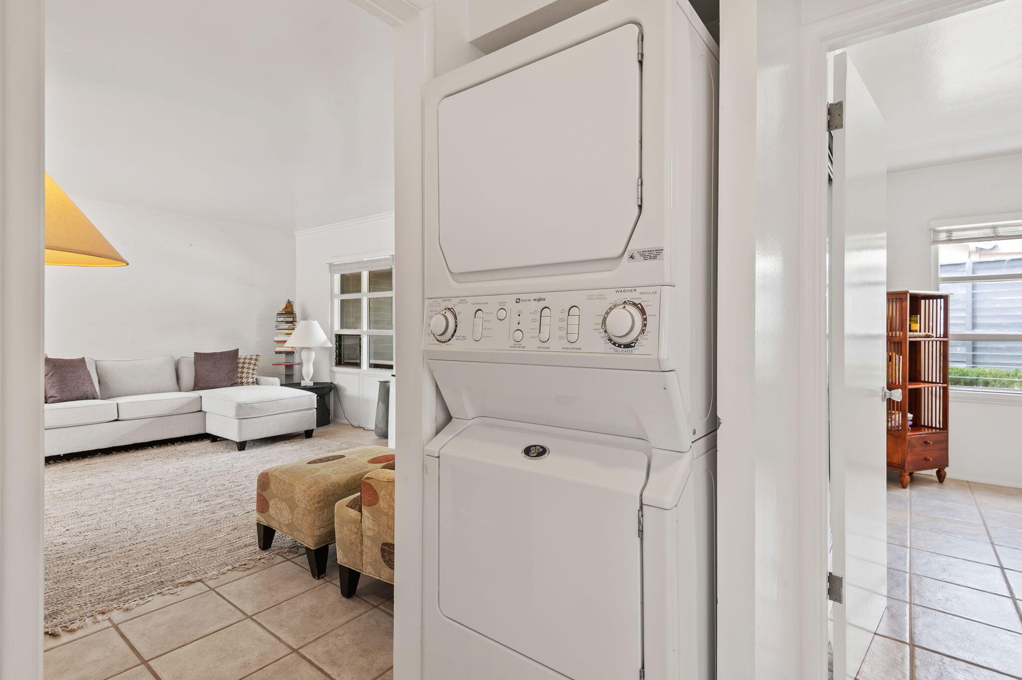 1375 Virginia Road Santa Barbara, CA 93108 - Photo 21 of 37 a en suite bathroom with a double vanity sink and a mirror