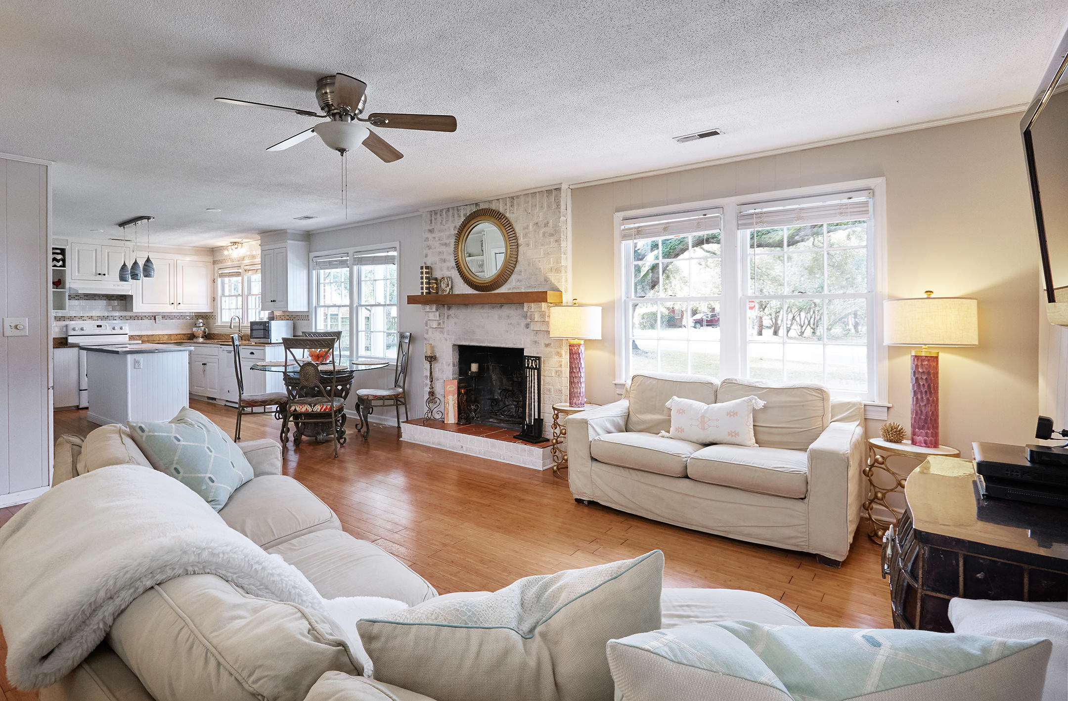1344 Old Colony Road Mount Pleasant, SC 29464 - Photo 3 of 21 1344OldCountry6403