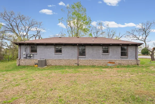 $265,000 | 549 Swan Avenue, Hohenwald, TN 38462