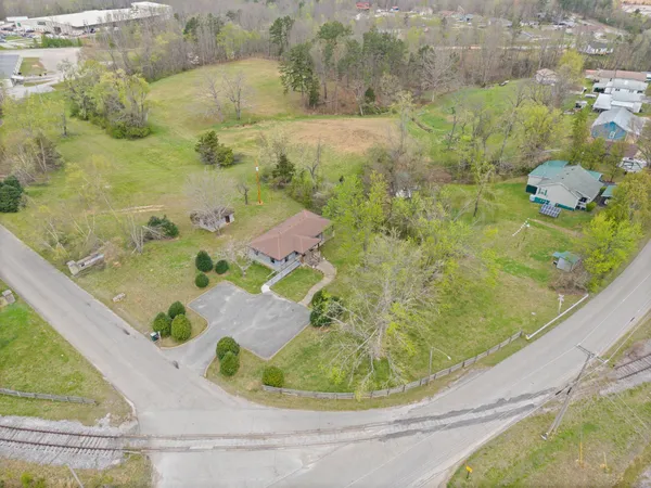 $265,000 | 549 Swan Avenue, Hohenwald, TN 38462
