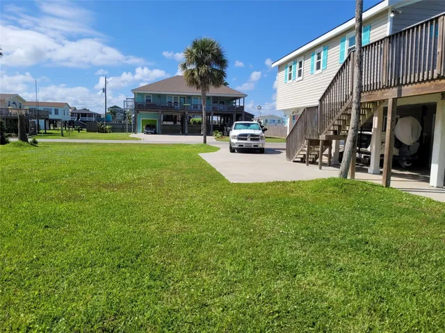 $2,000 | 16607 Henry Morgan Road, Jamaica Beach, TX 77554