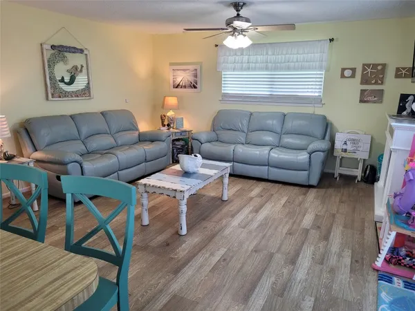 $1,900 | 16607 Henry Morgan Road, Jamaica Beach, TX 77554