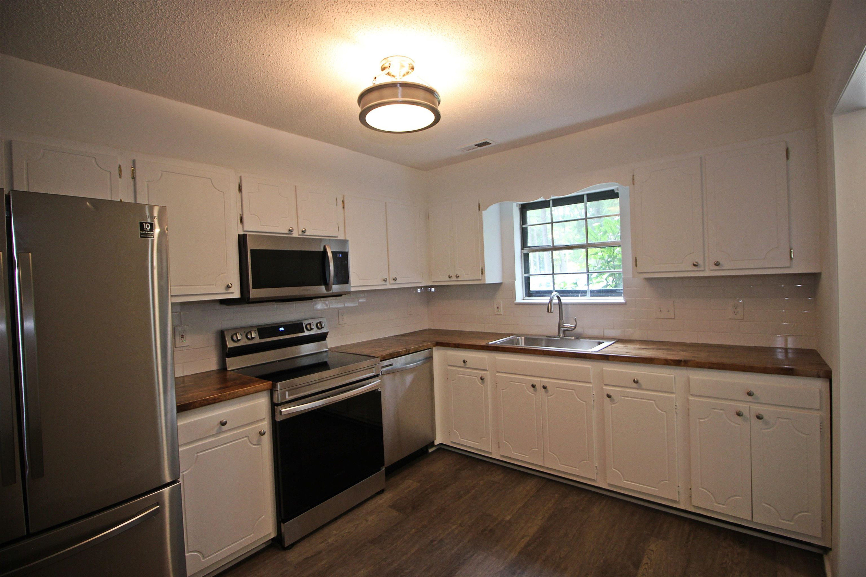 1204 Falls Church Road, Unit B Raleigh, NC 27609 - Photo 6 of 23 Photo 6