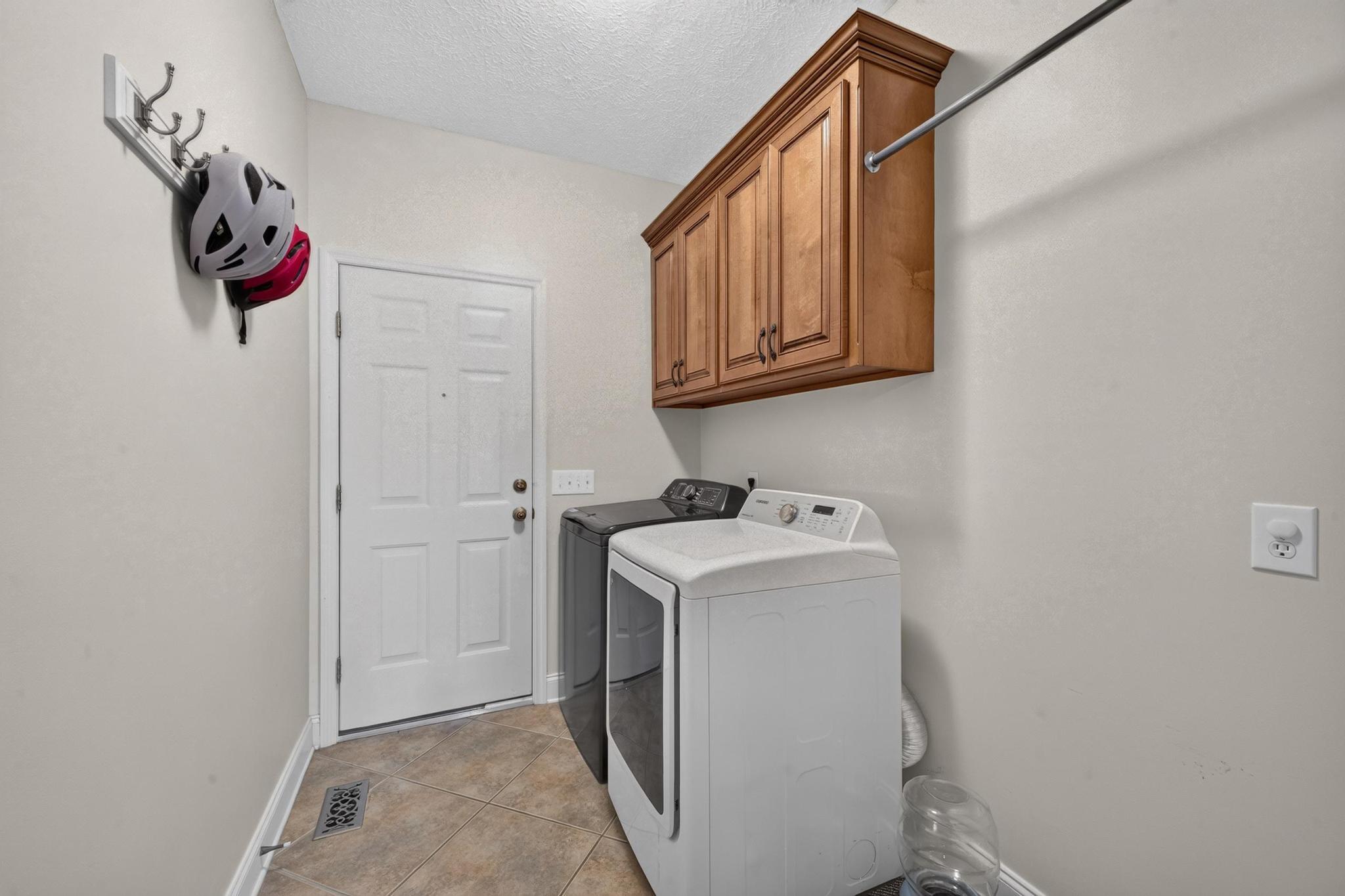 42 Emerald Ridge Aiken, SC 29803 - Photo 16 of 33 a utility room with dryer and washer