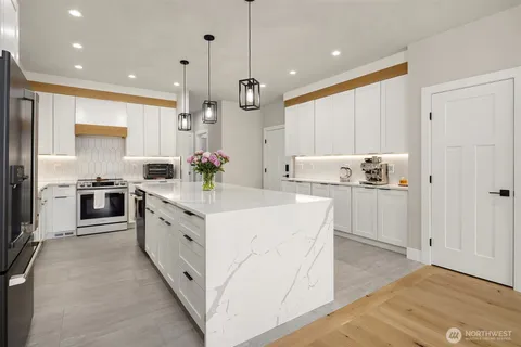 $998,000 | 11718 64th Place Northeast, Lake Stevens, WA 98258