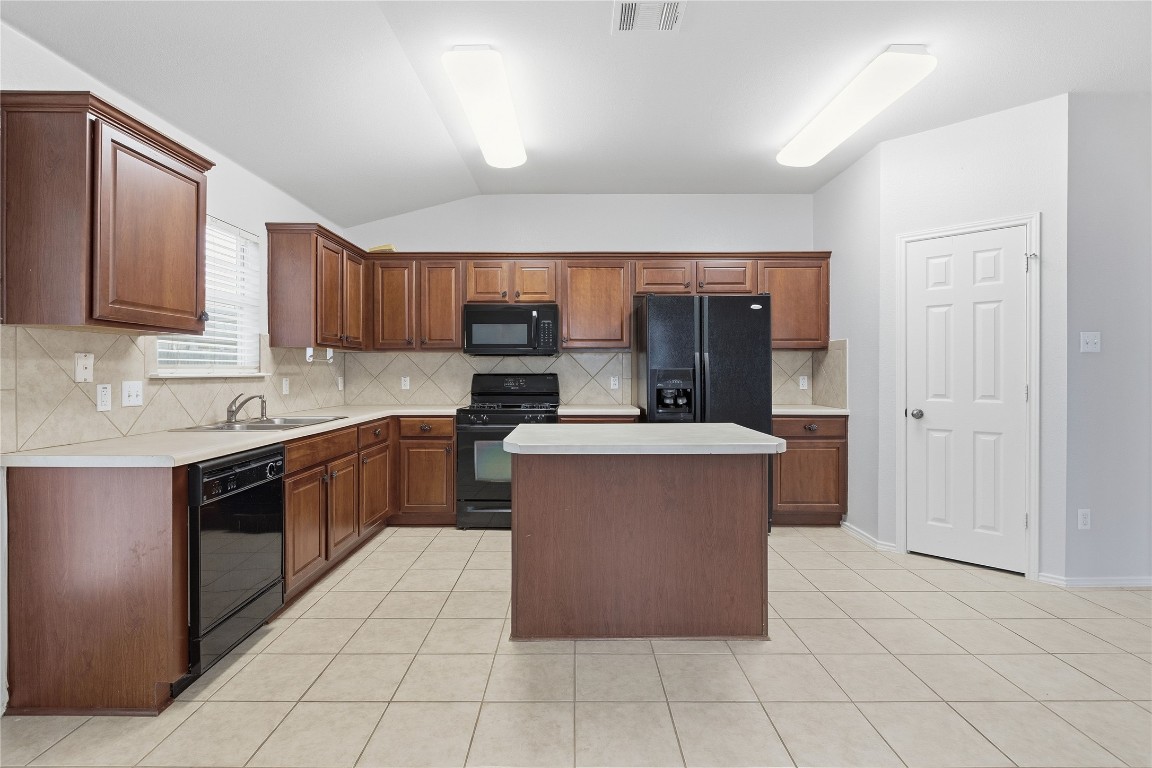 2308 Pearson Way Round Rock, TX 78665 - Photo 7 of 24