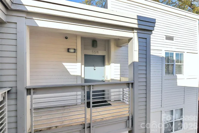$2,050 | 558 Oakland Avenue, Charlotte, NC 28204