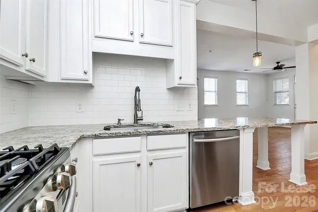 $2,050 | 558 Oakland Avenue, Charlotte, NC 28204