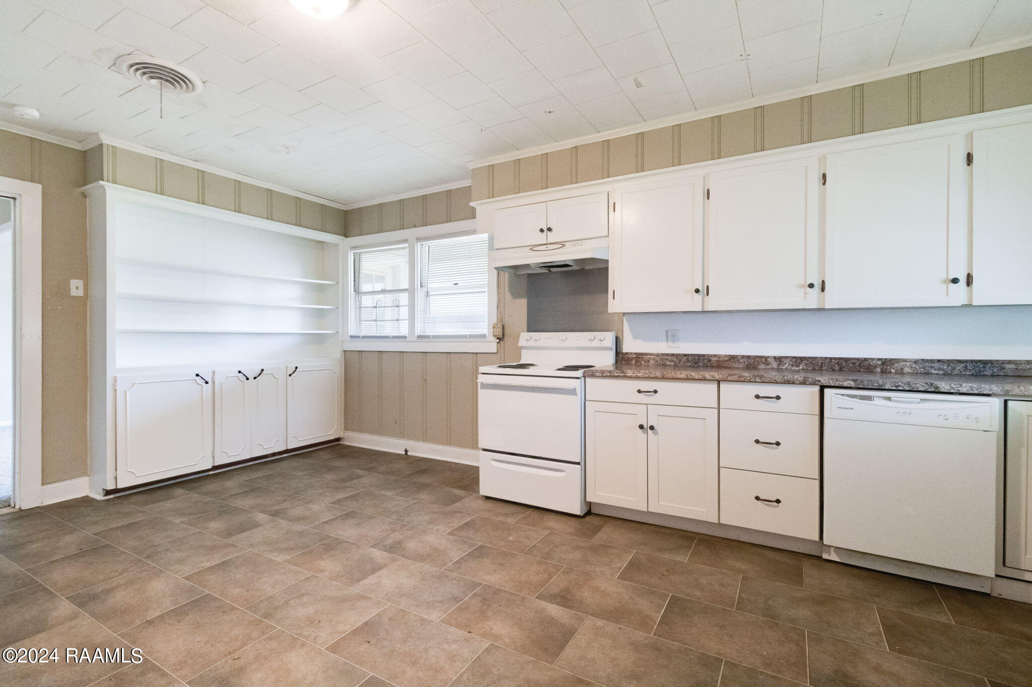 707 2nd Street Rayne, LA 70578 - Photo 5 of 15 6-web-or-mls-707 2nd Street-6