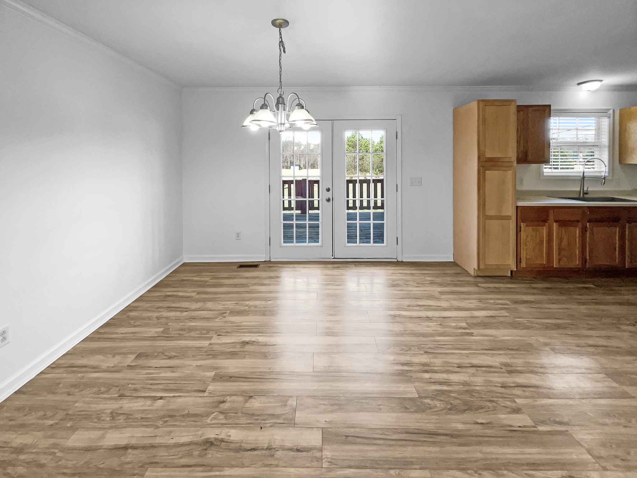 2284 Wiley Pardue Road Ashland City, TN 37015 - Photo 8 of 19 a view of a livingroom with a kitchen