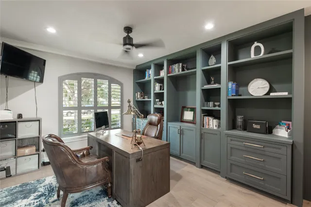 $850,000 | 3811 Lakeridge Canyon Drive, Sugar Land, TX 77498