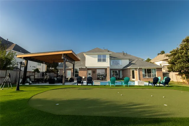 $850,000 | 3811 Lakeridge Canyon Drive, Sugar Land, TX 77498