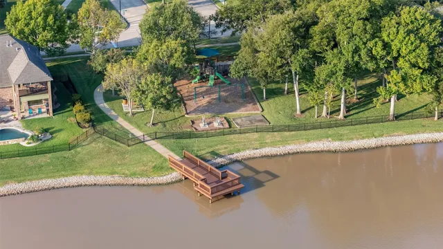 $850,000 | 3811 Lakeridge Canyon Drive, Sugar Land, TX 77498