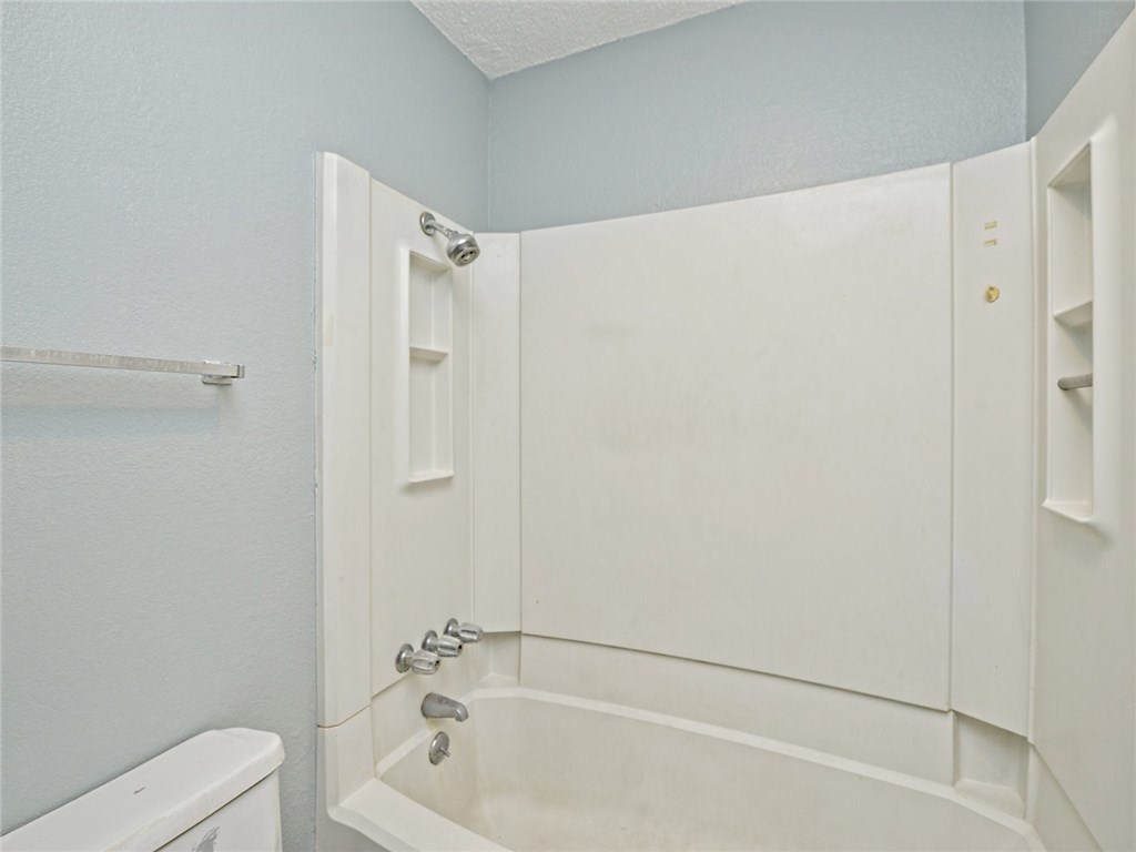 5809 Spring Meadow Road, Unit B Austin, TX 78744 - Photo 12 of 15