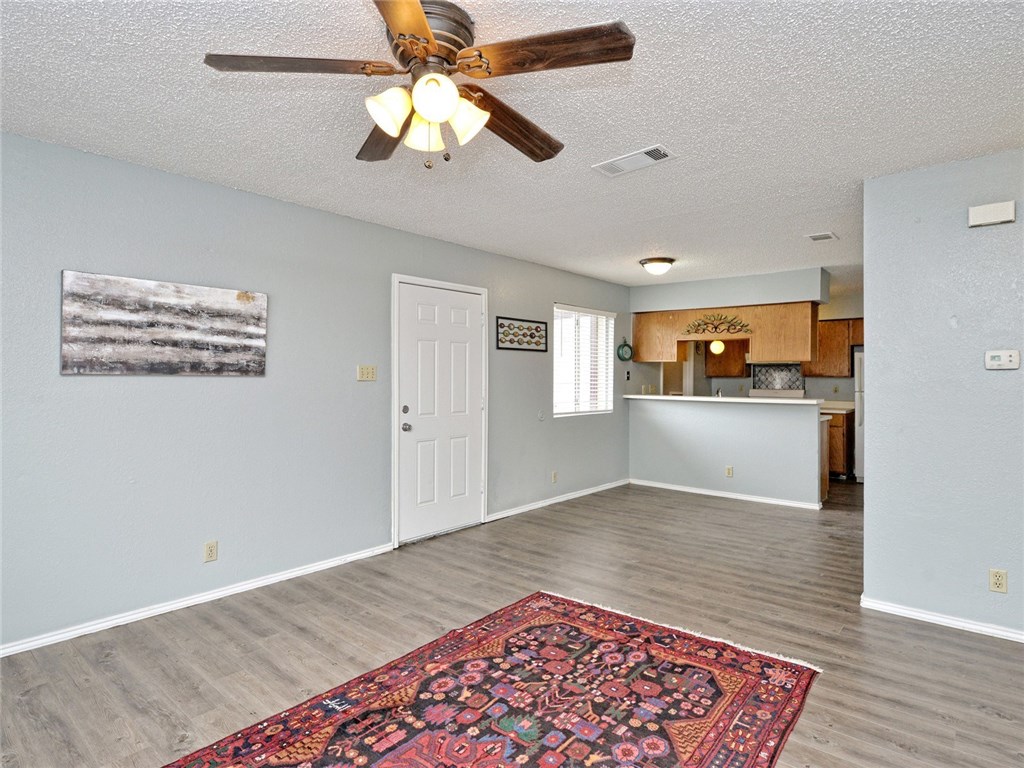 5809 Spring Meadow Road, Unit B Austin, TX 78744 - Photo 5 of 15