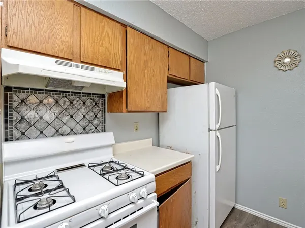 $1,450 | 5809 Spring Meadow Road, Unit B, Austin, TX 78744