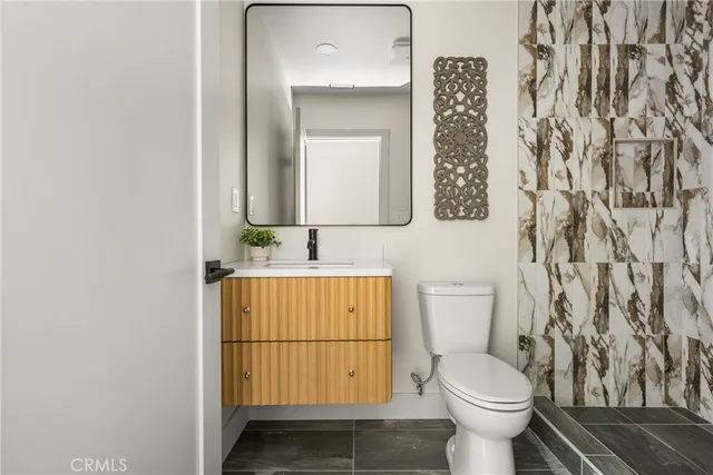 $1,390,000 | 3635 Conquista Avenue, Long Beach, CA 90808