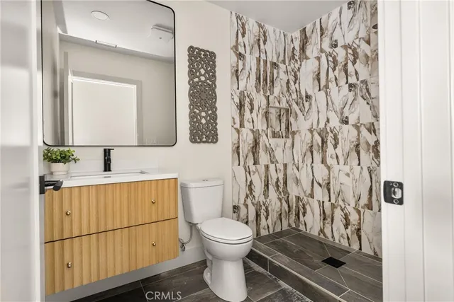 $1,390,000 | 3635 Conquista Avenue, Long Beach, CA 90808