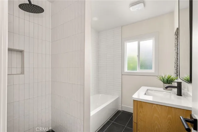 $1,390,000 | 3635 Conquista Avenue, Long Beach, CA 90808