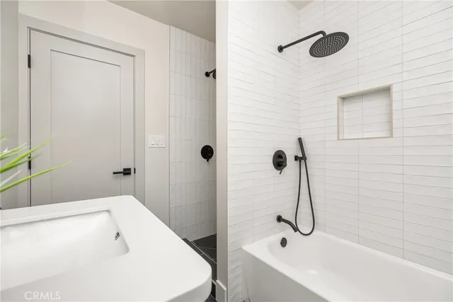 $1,390,000 | 3635 Conquista Avenue, Long Beach, CA 90808