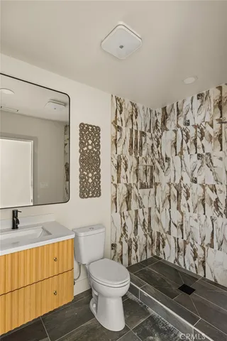 $1,390,000 | 3635 Conquista Avenue, Long Beach, CA 90808