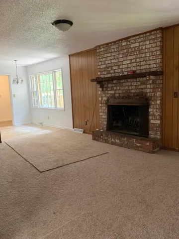 $1,600 | 205 Pinewood Drive, Summerville, SC 29483