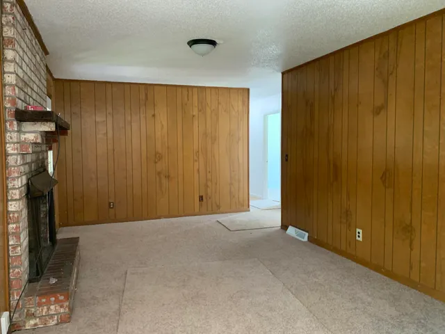 $1,600 | 205 Pinewood Drive, Summerville, SC 29483