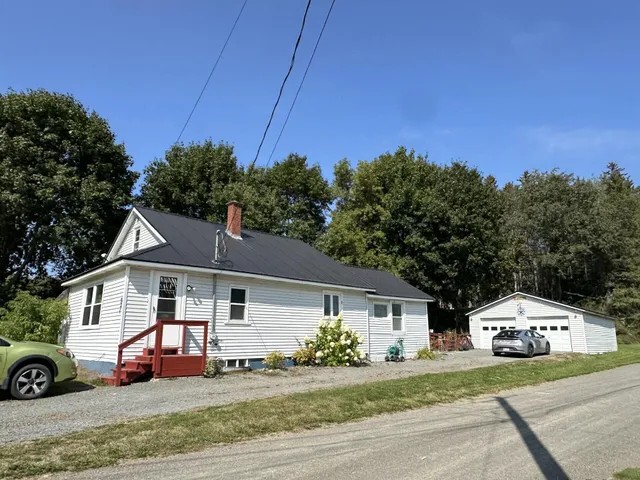 $140,000 | 97 Smyrna Street, Houlton, ME 04730