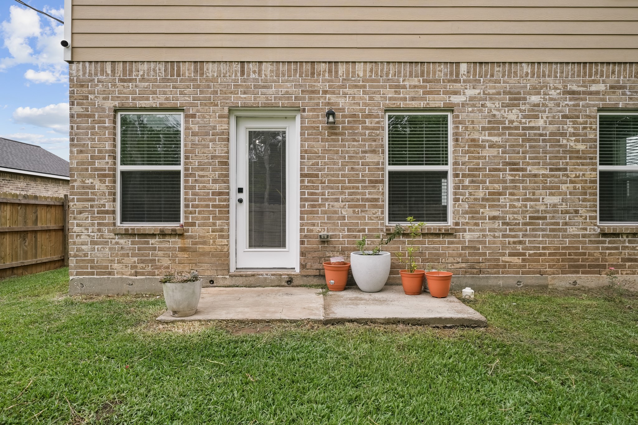 6101 Fox Ridge Drive Angleton, TX 77515 - Photo 28 of 30 a view of house with backyard space and garden