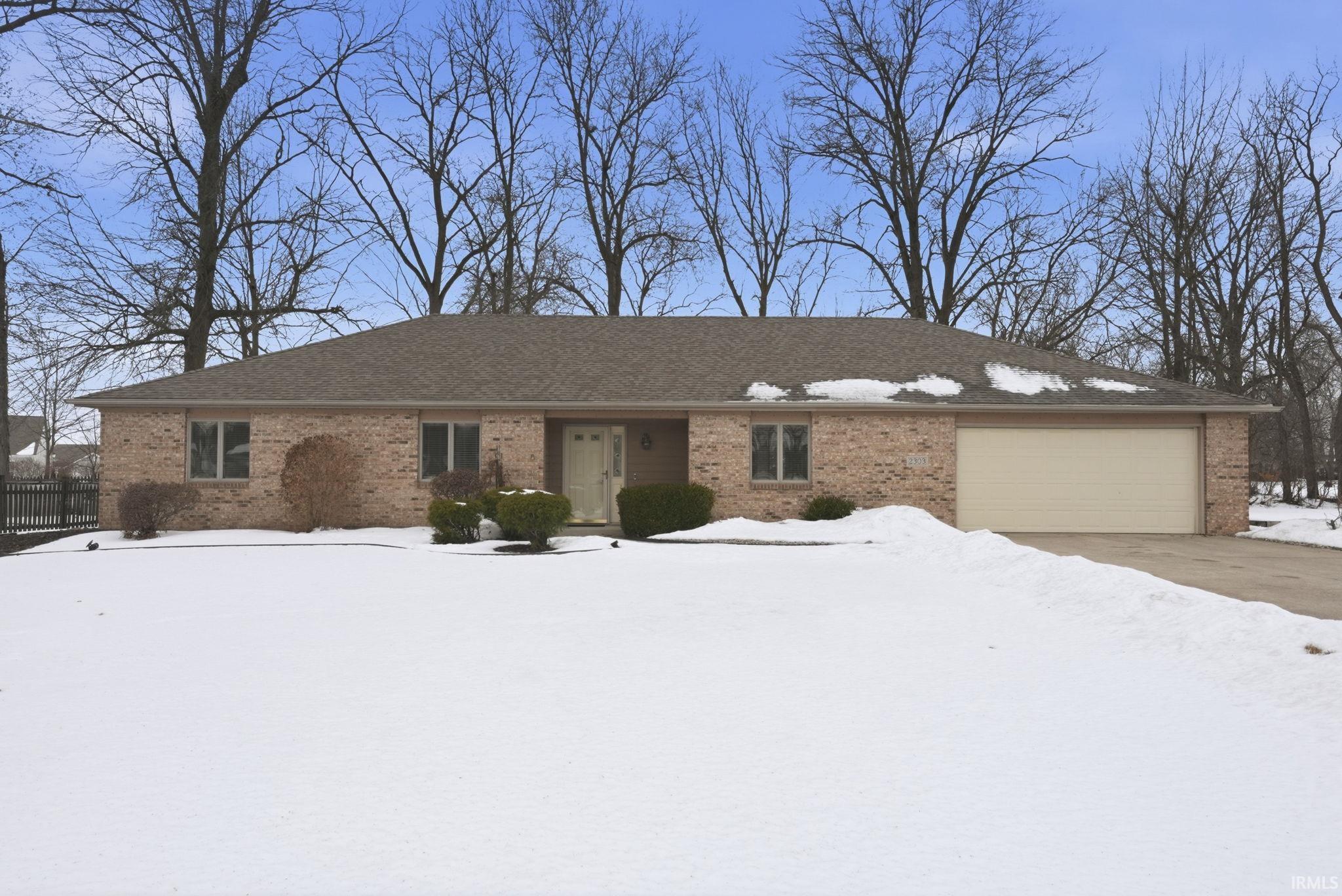 2303 Meadowsweet Court Fort Wayne, IN 46808 - Photo 2 of 28