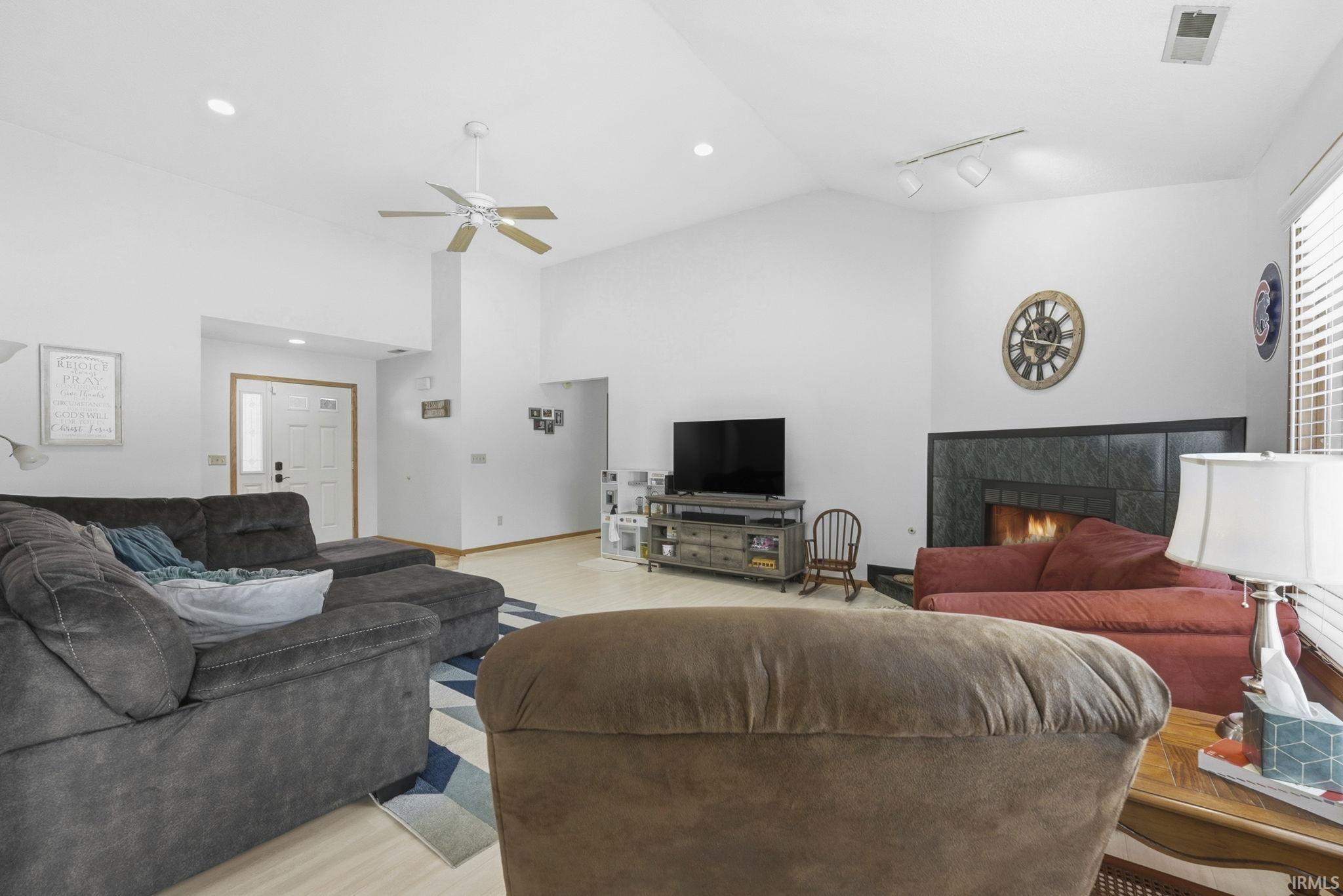 2303 Meadowsweet Court Fort Wayne, IN 46808 - Photo 8 of 28