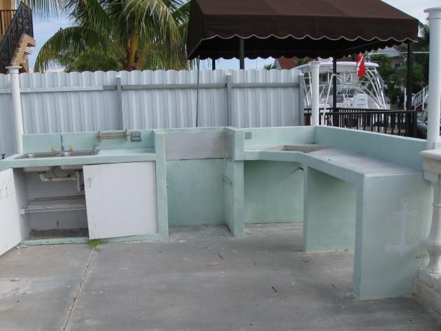 241 Upper Matecumbe Road Key Largo, FL 33037 - Photo 3 of 4 outdoor bbq area