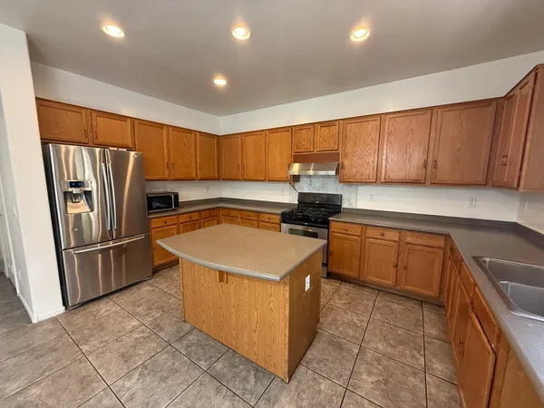 $2,650 | 2635 East Vermont Court, Gilbert, AZ 85295