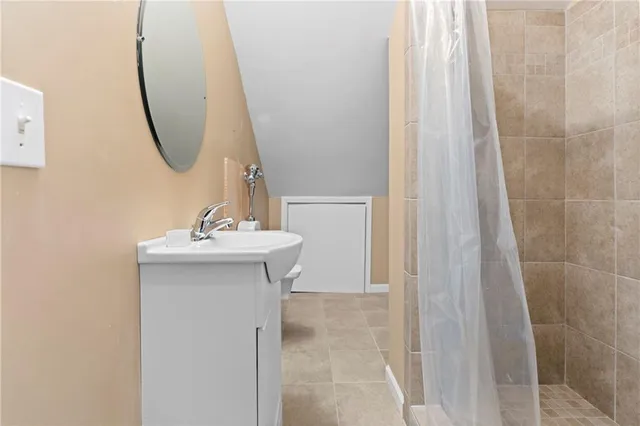 $575,000 | 560 Flowering Trail, Grayson, GA 30017