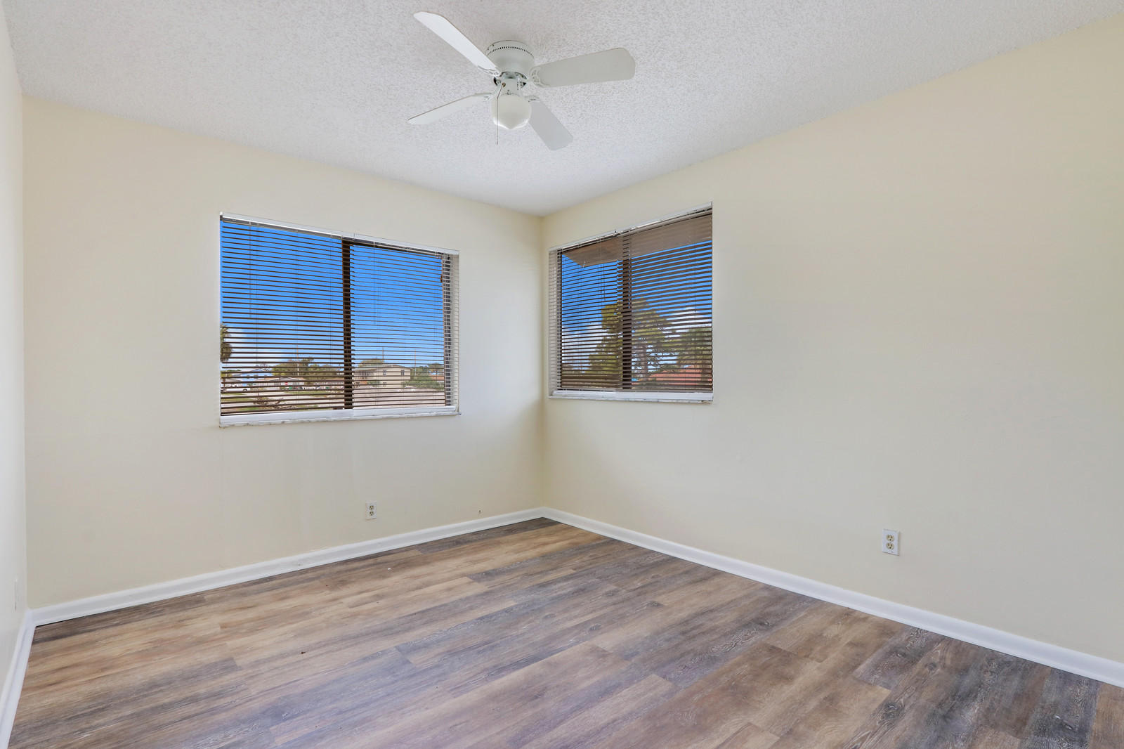 1521 West 26th Court, Unit D Riviera Beach, FL 33404 - Photo 11 of 20 14_Images_14_of_20_mls