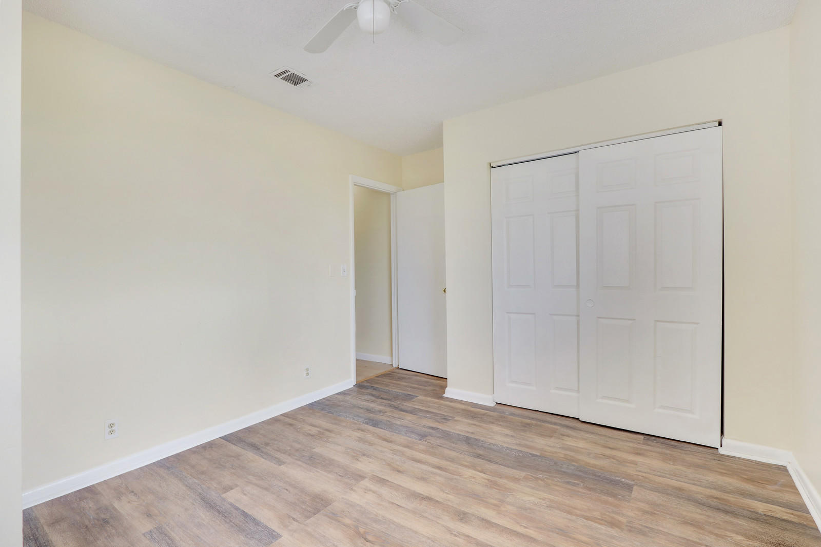 1521 West 26th Court, Unit D Riviera Beach, FL 33404 - Photo 13 of 20 16_Images_16_of_20_mls