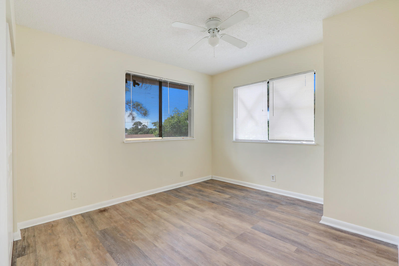 1521 West 26th Court, Unit D Riviera Beach, FL 33404 - Photo 14 of 20 17_Images_17_of_20_mls