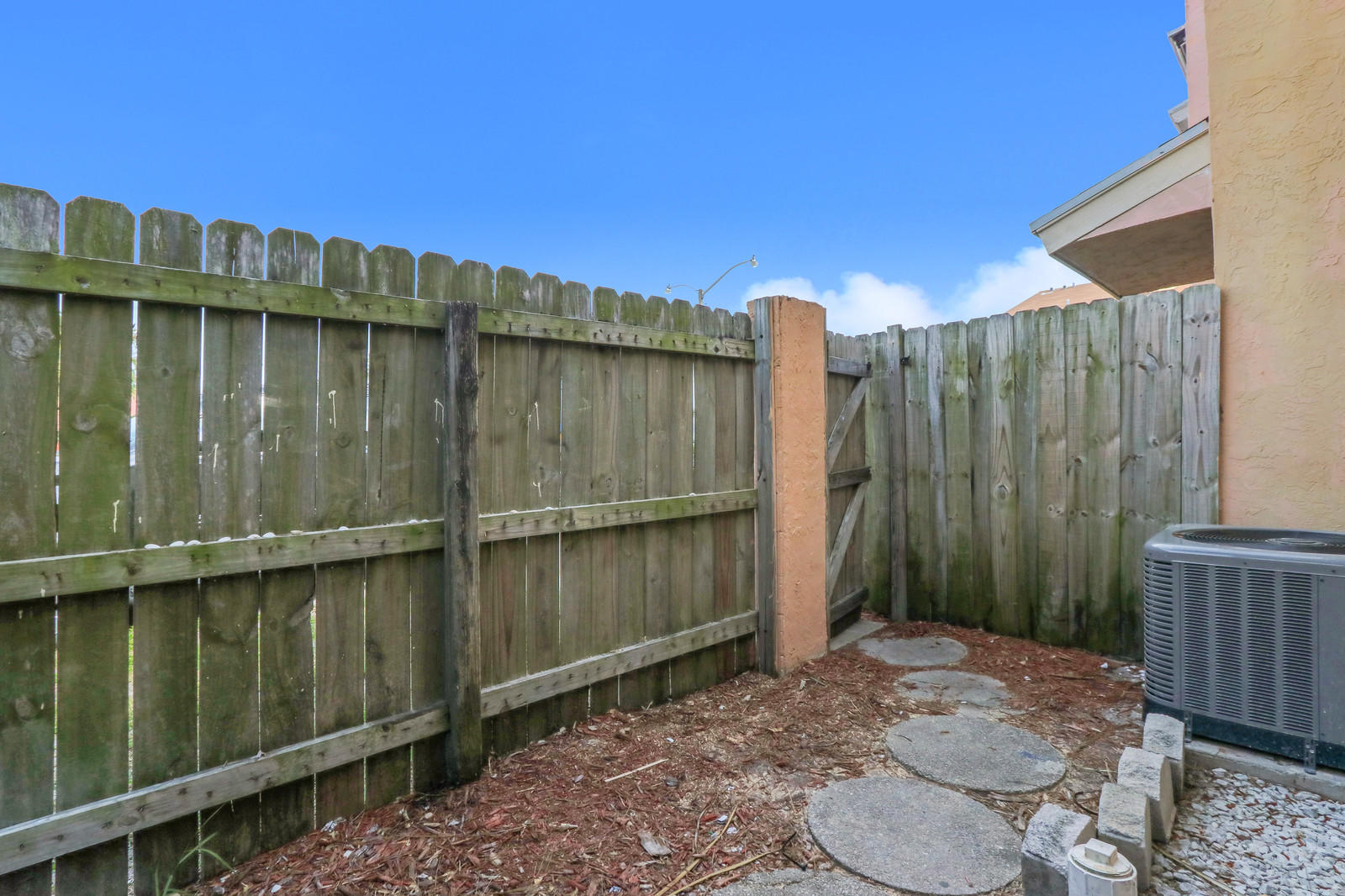1521 West 26th Court, Unit D Riviera Beach, FL 33404 - Photo 15 of 20 18_Images_18_of_20_mls