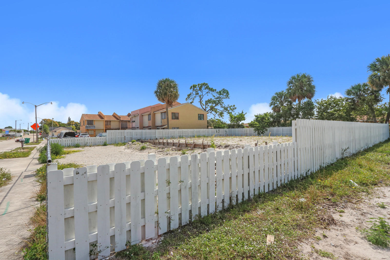 1521 West 26th Court, Unit D Riviera Beach, FL 33404 - Photo 20 of 20 03_Images_3_of_20_mls
