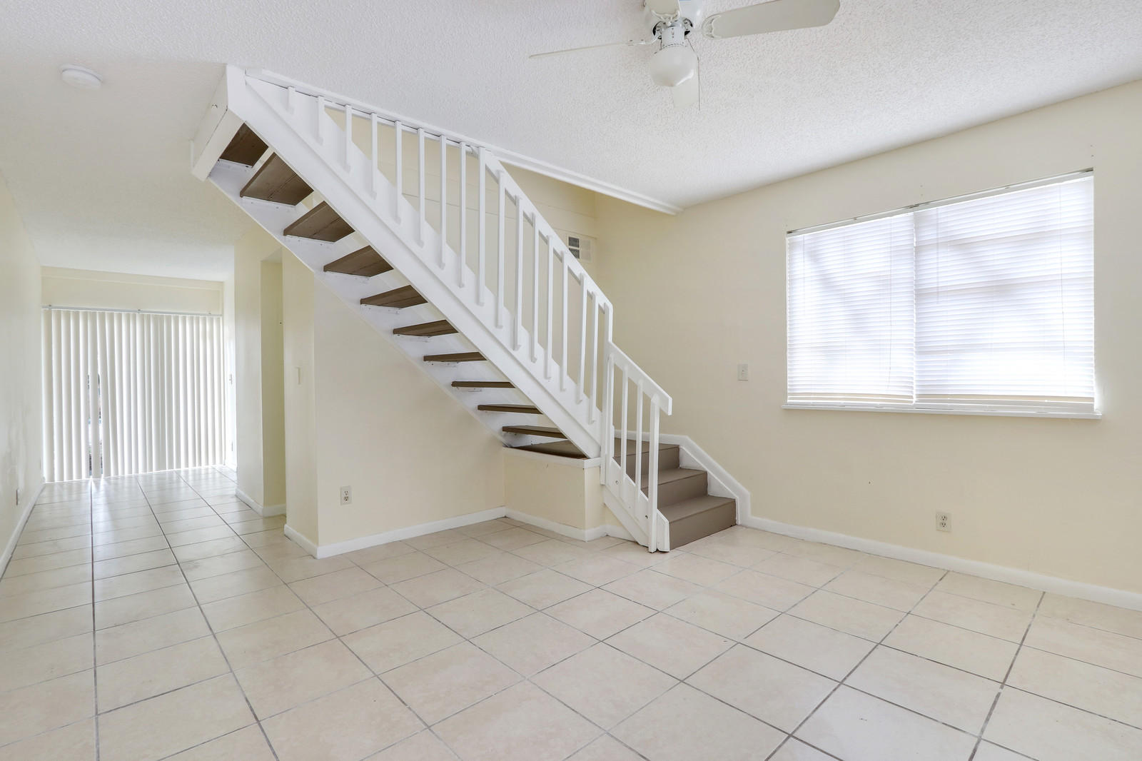 1521 West 26th Court, Unit D Riviera Beach, FL 33404 - Photo 4 of 20 07_Images_7_of_20_mls