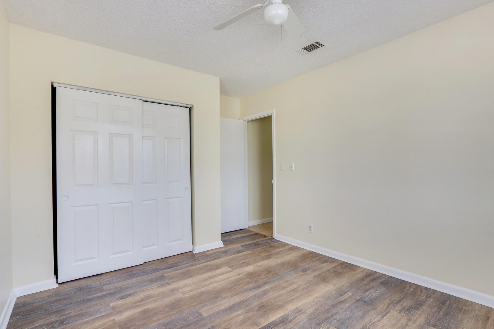 1521 West 26th Court, Unit D Riviera Beach, FL 33404 - Photo 10 of 20 13_Images_13_of_20_mls