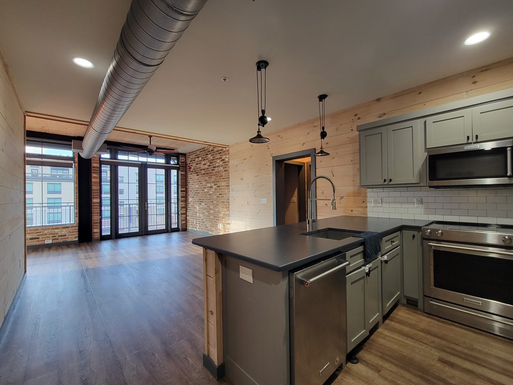 550 East Main Street, Unit 2 Blue Ridge, GA 30513 - Photo 8 of 41