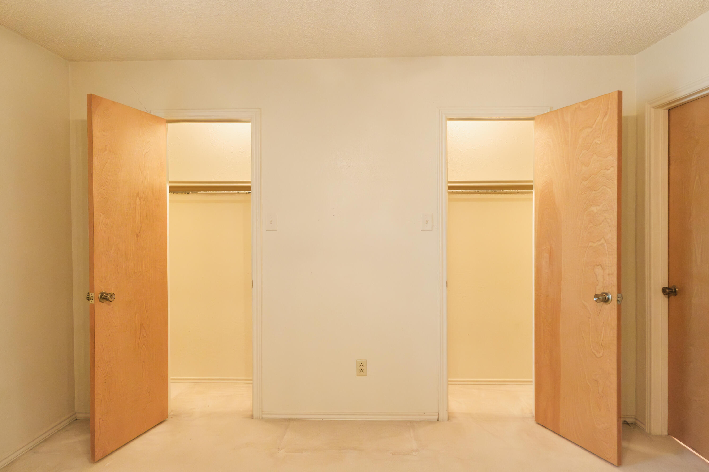 5405 73rd Street Lubbock, TX 79424 - Photo 20 of 27 Room1_closets