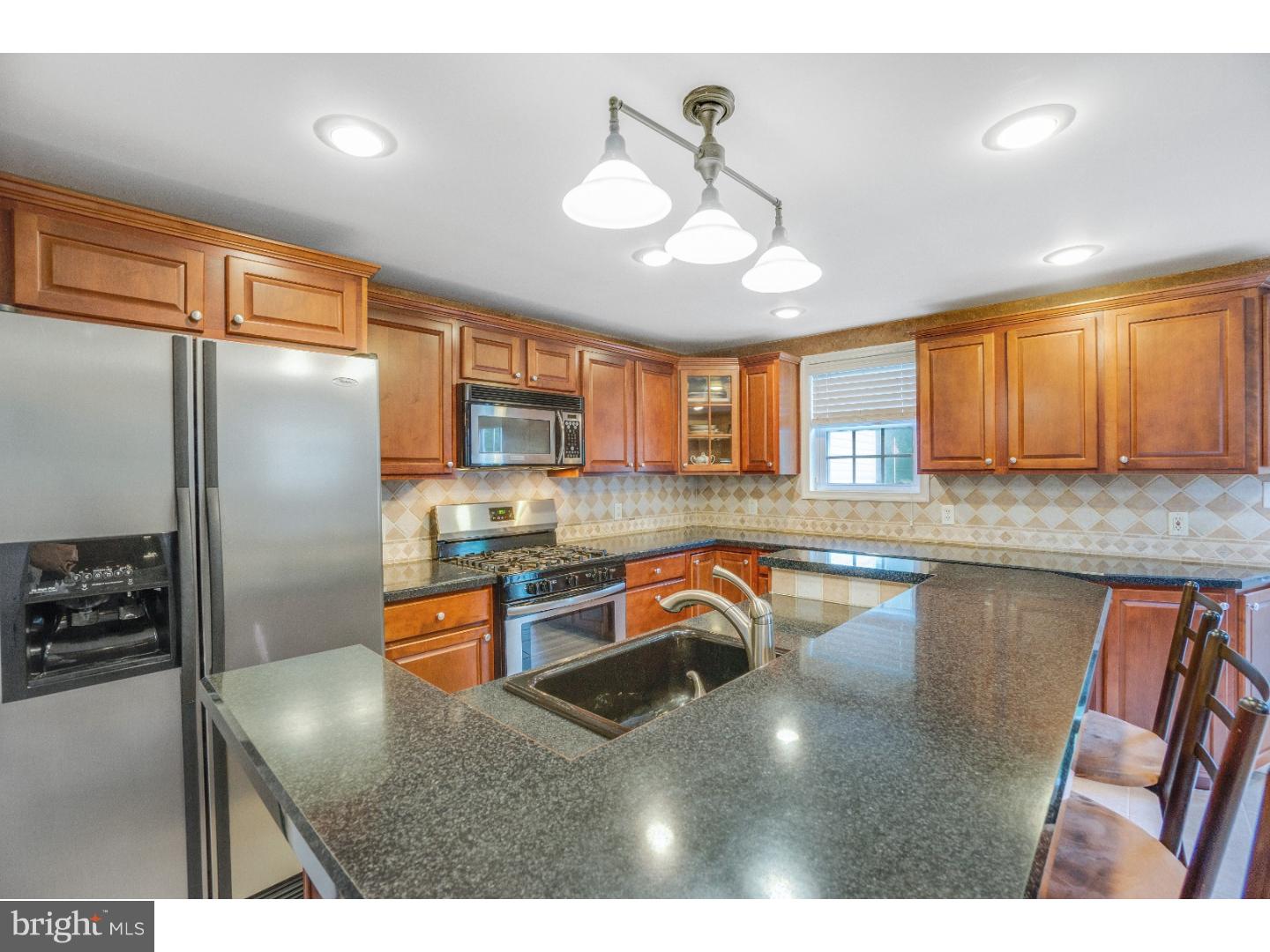 716 Millwood Road Philadelphia, PA 19115 - Photo 11 of 25 Gallery Image 11